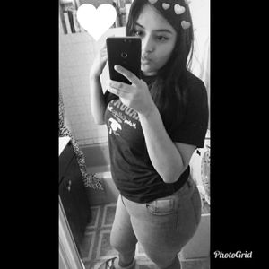 Meet your Posher, Adriana